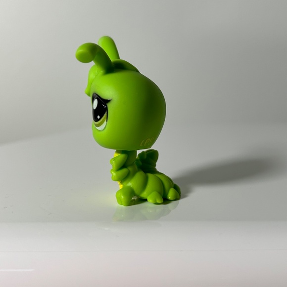 Littlest Pet Shop G7 Caterpillar #6 (OA2) - Picture 2 of 6
